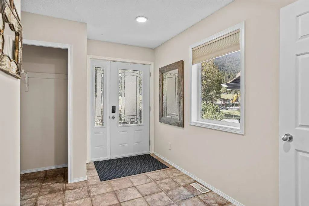 808 Lawrence Grassi Ridge