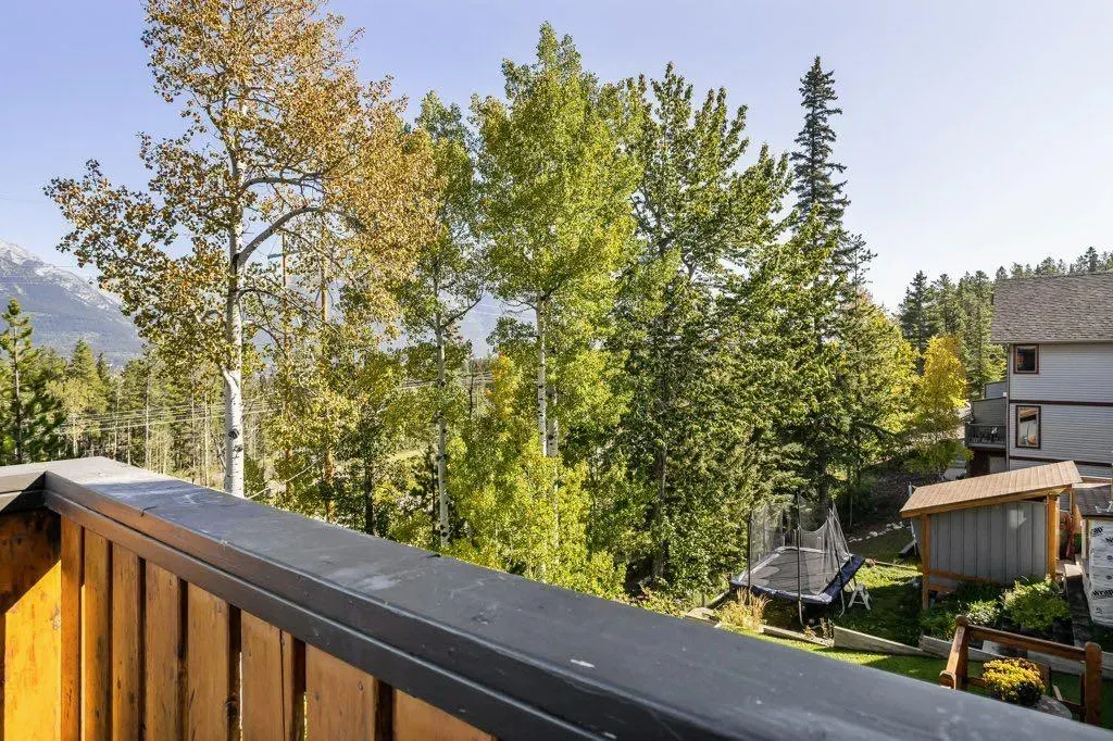 808 Lawrence Grassi Ridge