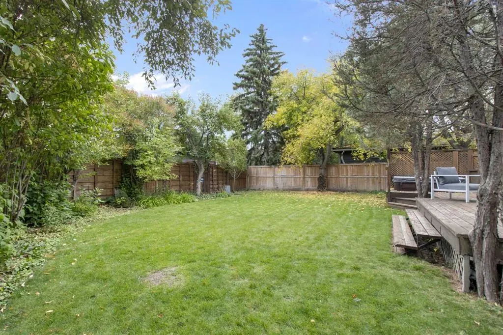 152 Lake Mead Crescent SE