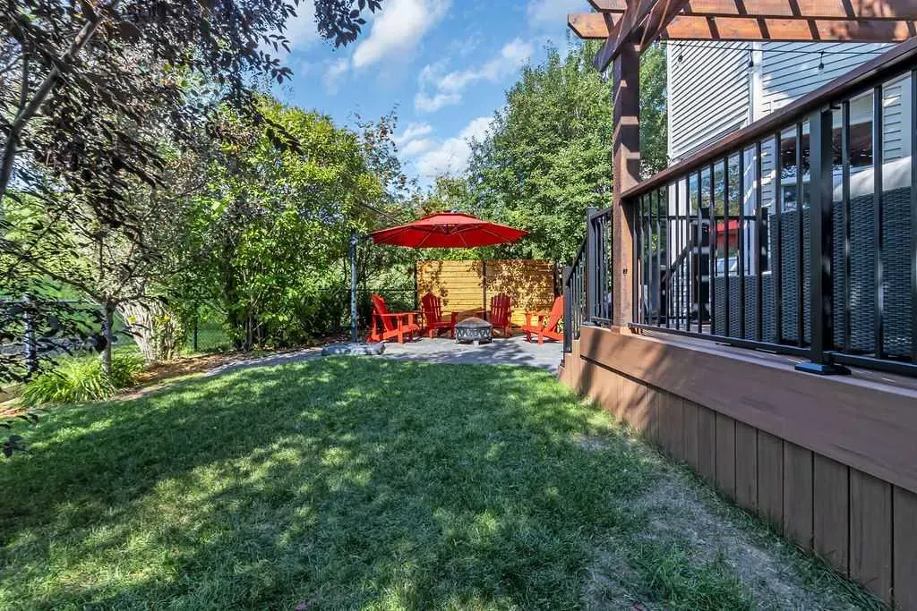122 Discovery Ridge Gardens SW