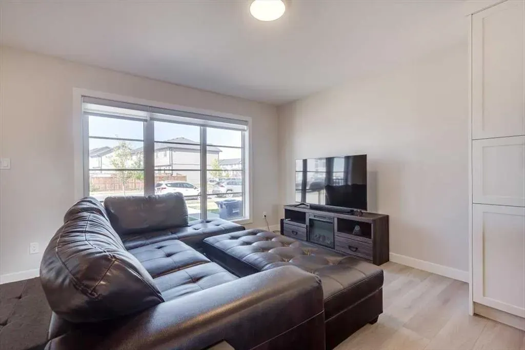5601 Vista Trail