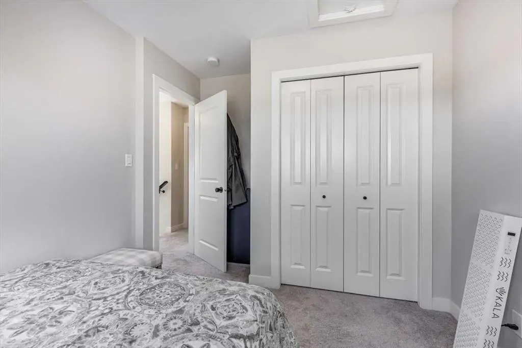 5601 Vista Trail