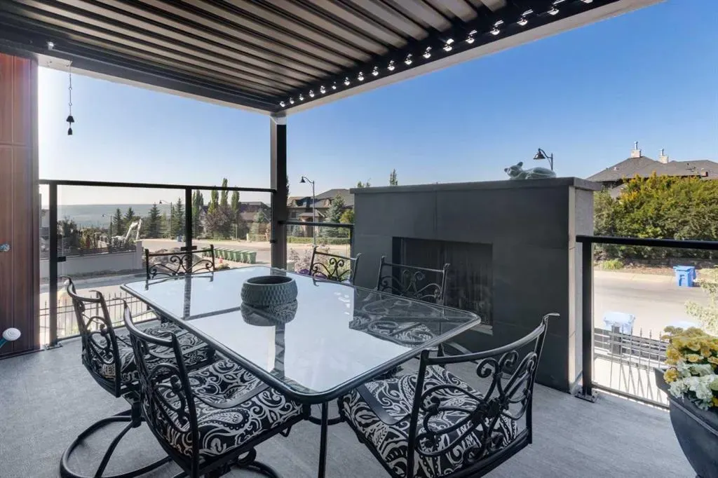 103 Elveden Court SW