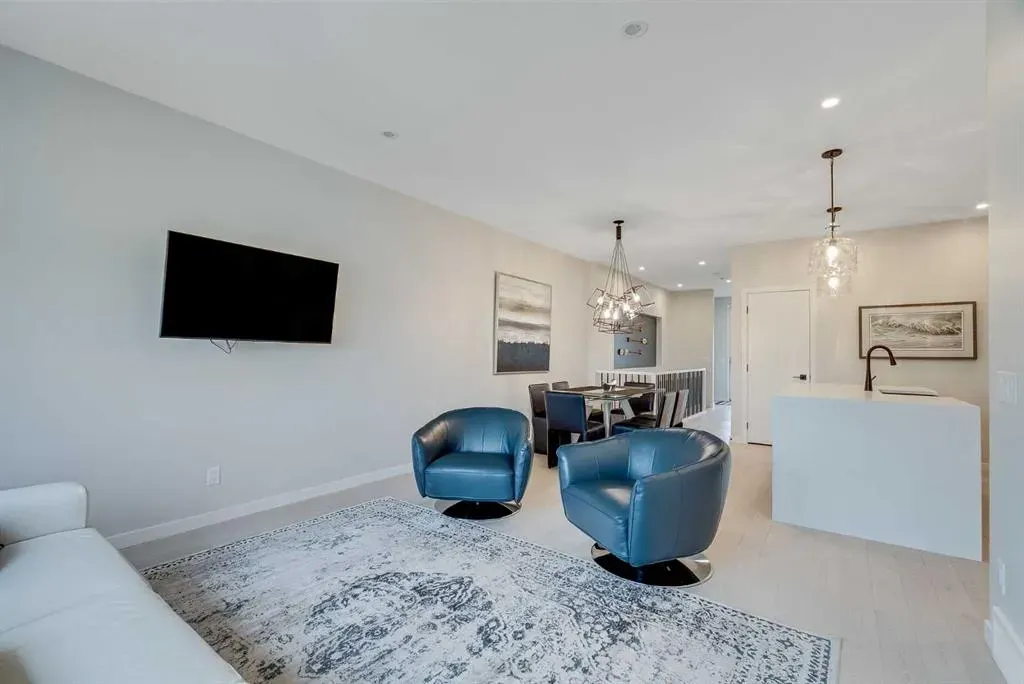 709 Marine Drive SE
