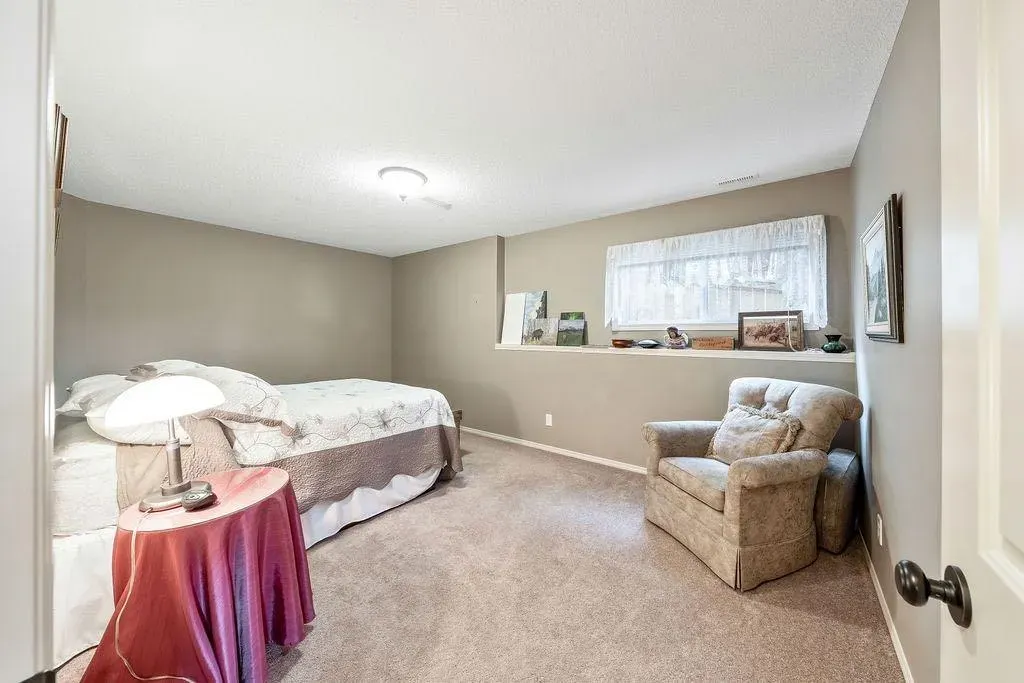 415 SUNRISE Hill