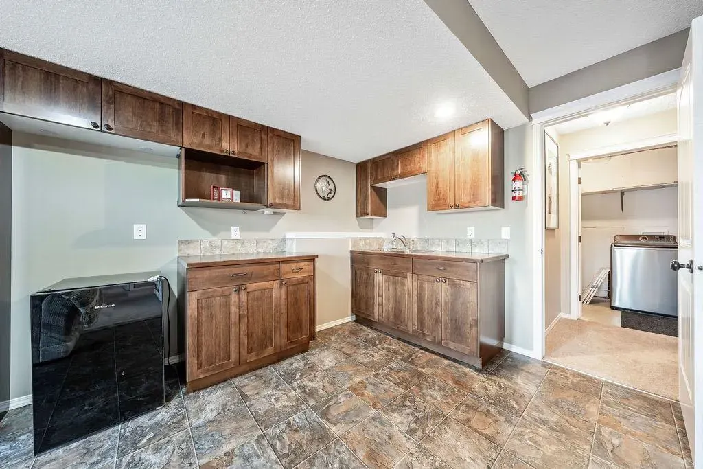 415 SUNRISE Hill