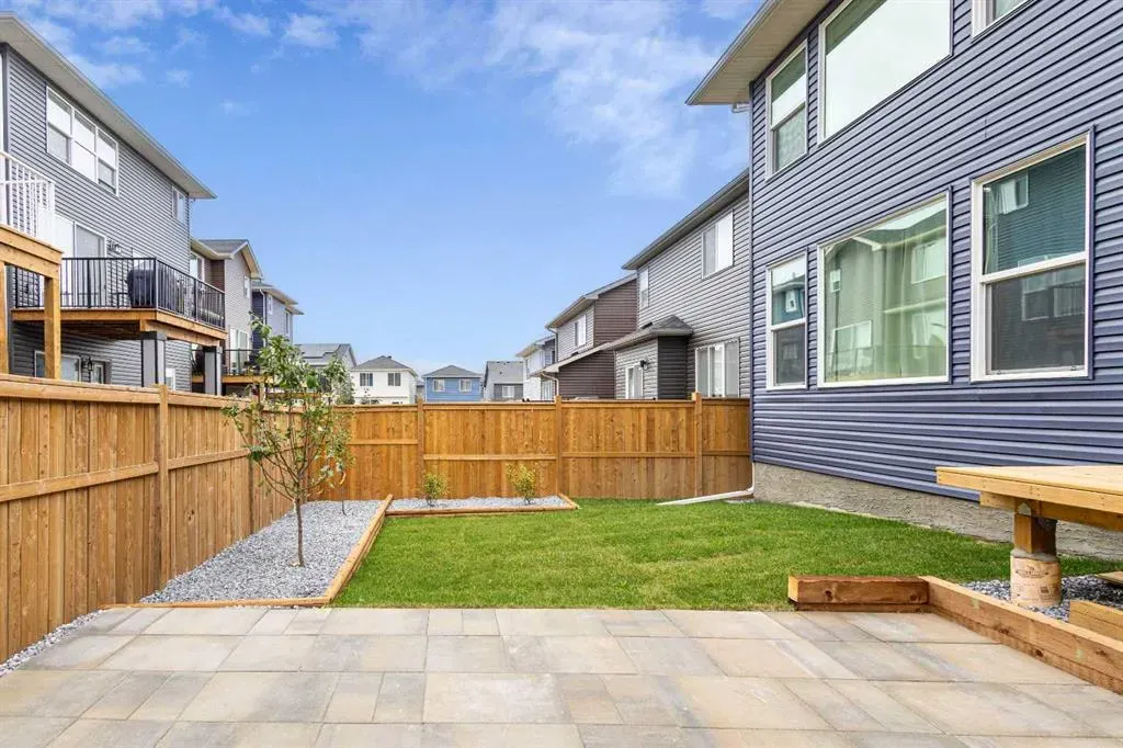 53 Amblehurst Gardens NW