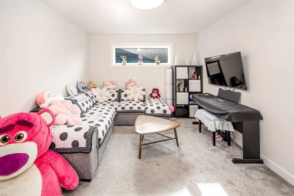 75 Calhoun Hill NE