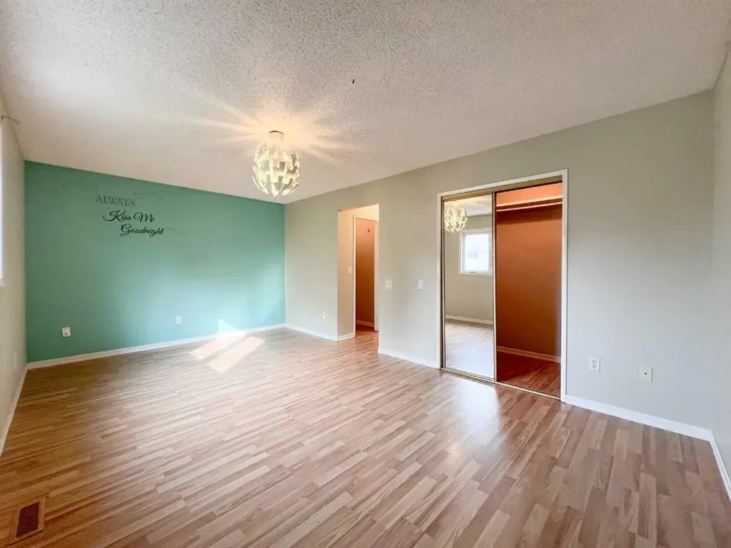13 McKernan Road SE