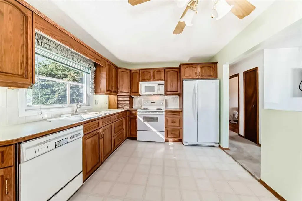 2017 44 Street SE