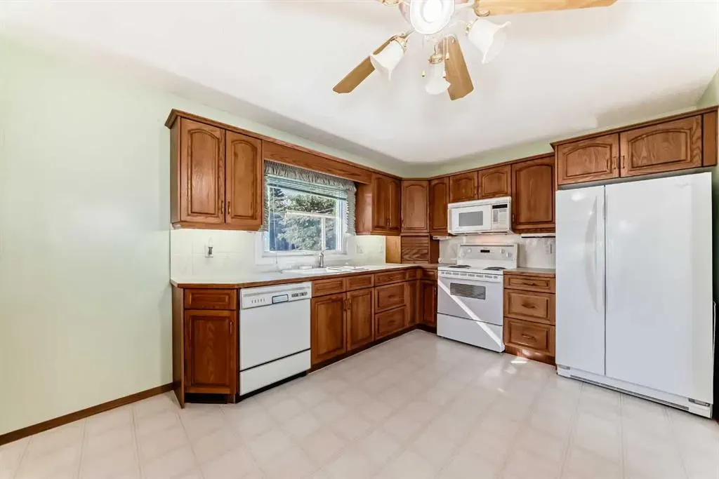 2017 44 Street SE