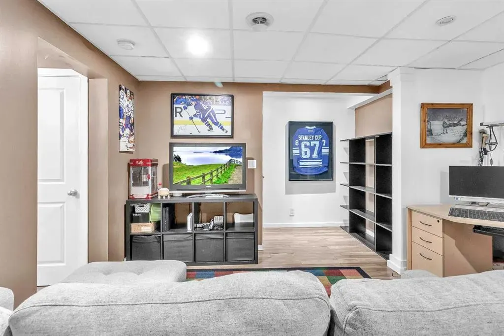 81 Walden Drive SE