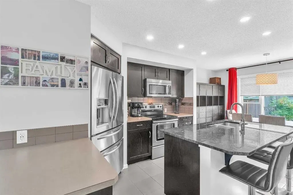 81 Walden Drive SE