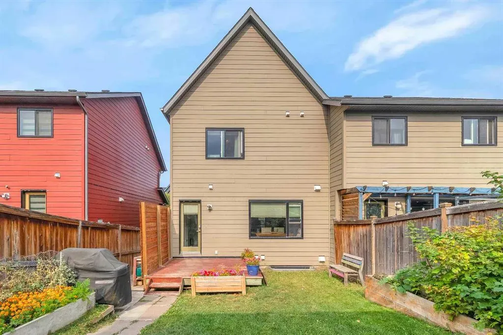 81 Walden Drive SE
