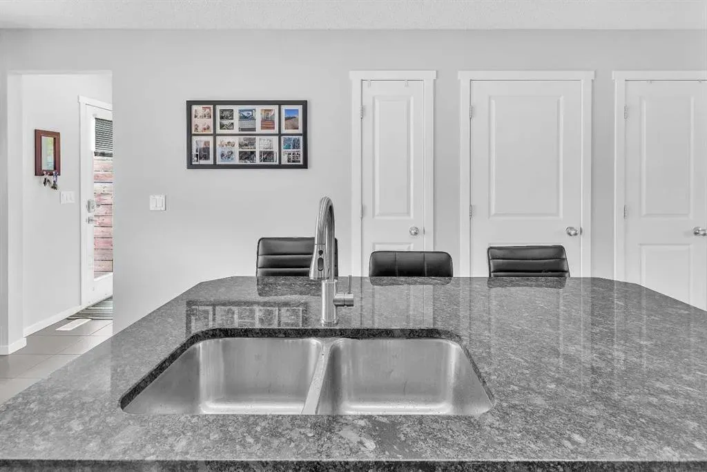 81 Walden Drive SE