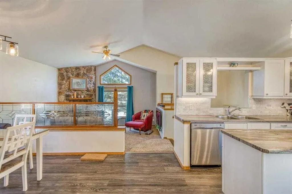 22 Greenview Crescent