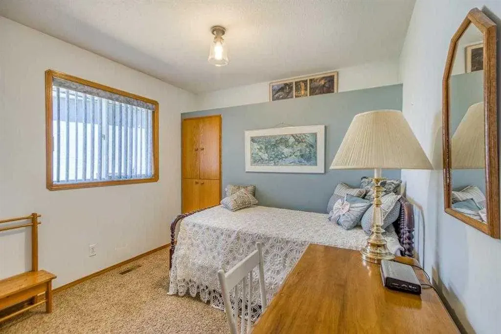 22 Greenview Crescent