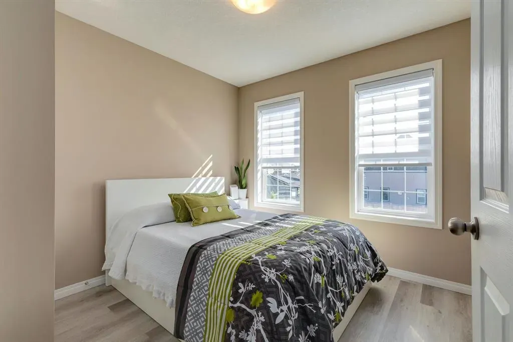 87 Mahogany Grove SE