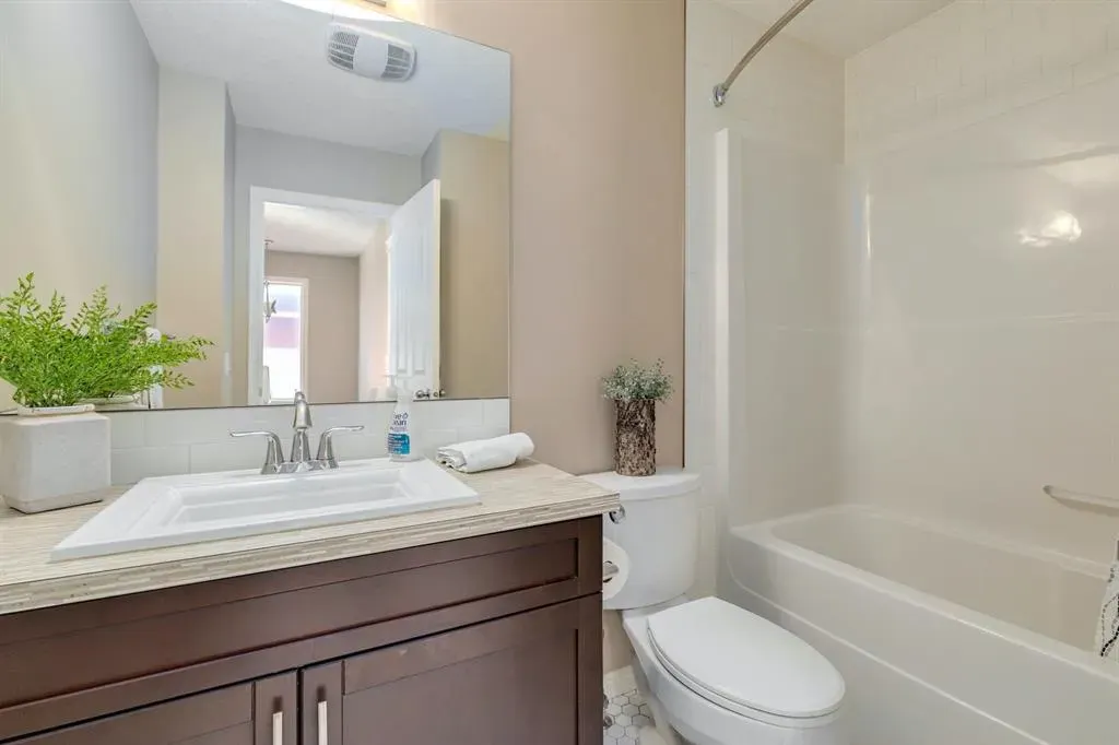 87 Mahogany Grove SE