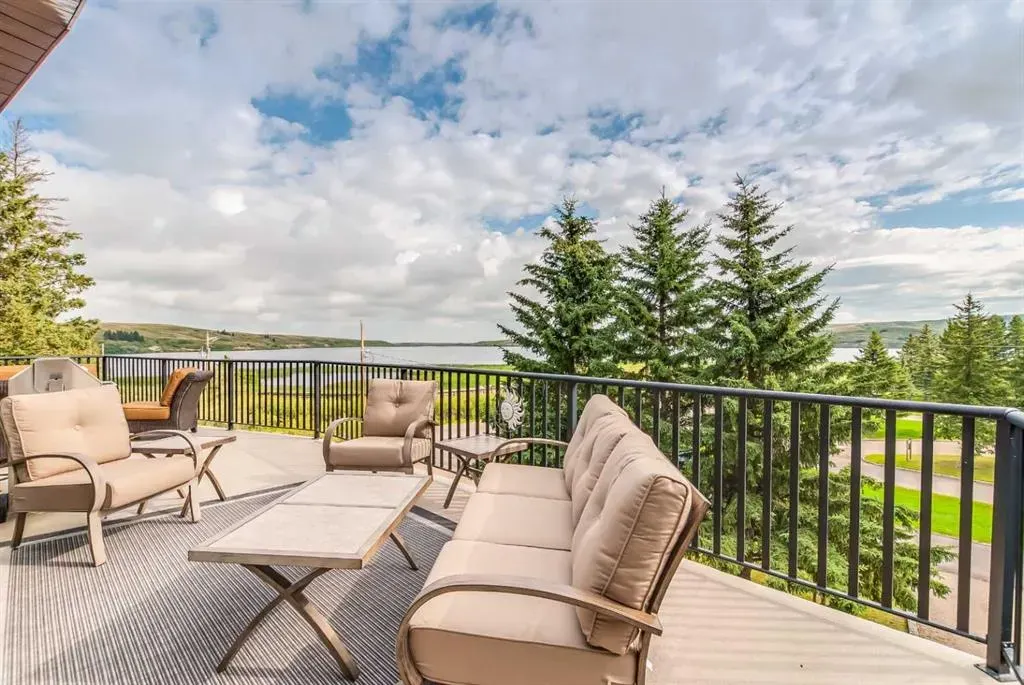 17 Sherwood Crescent