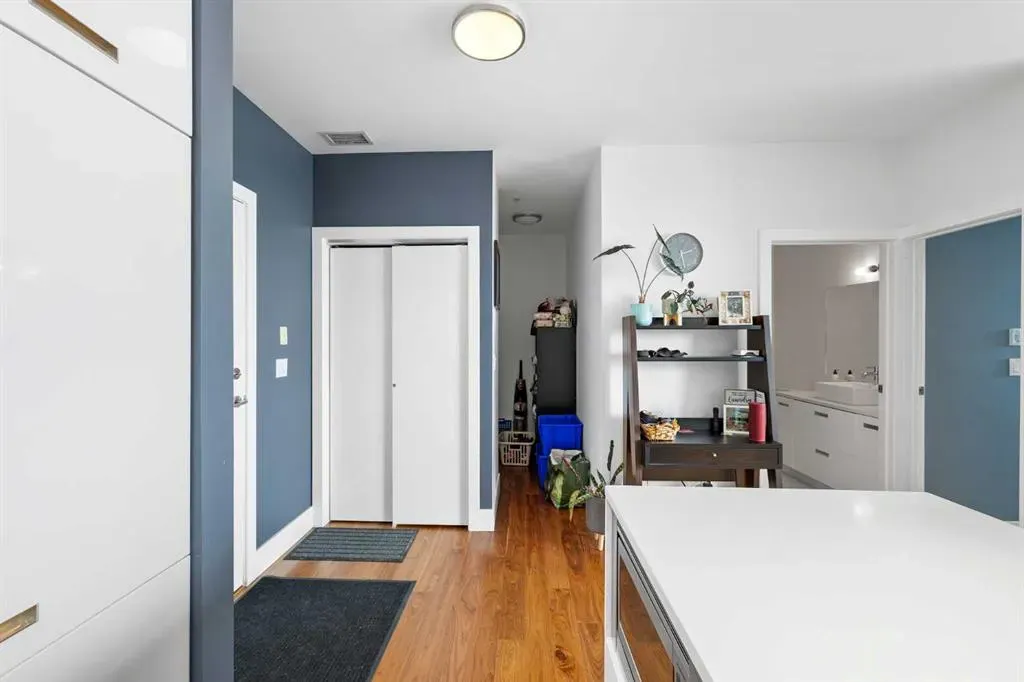2505 17 Avenue SW, #406