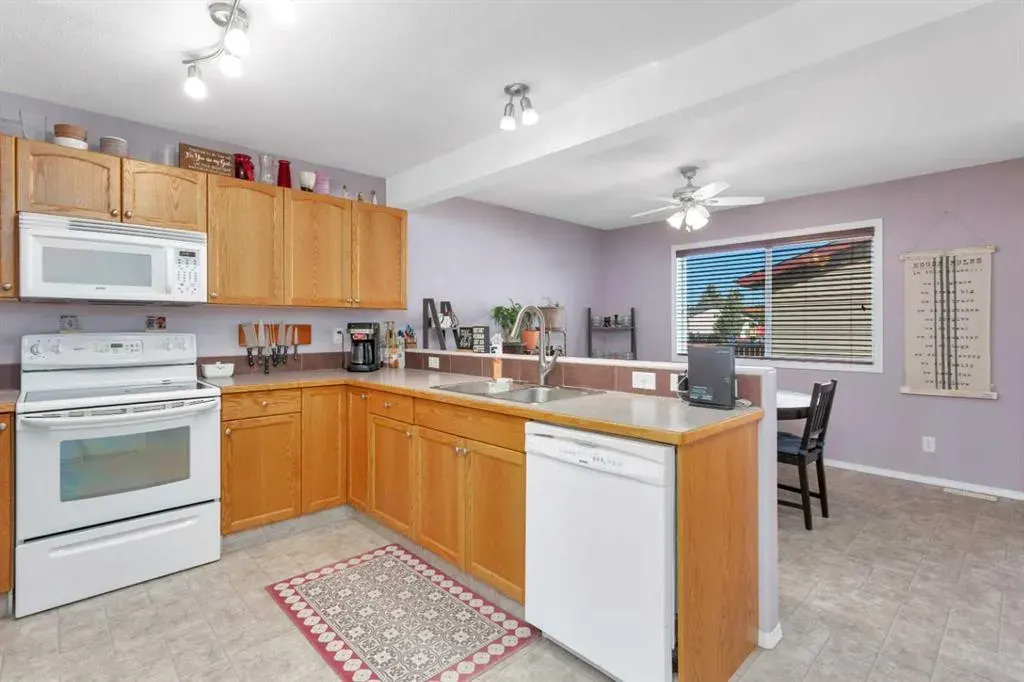 4536 44 Avenue Close