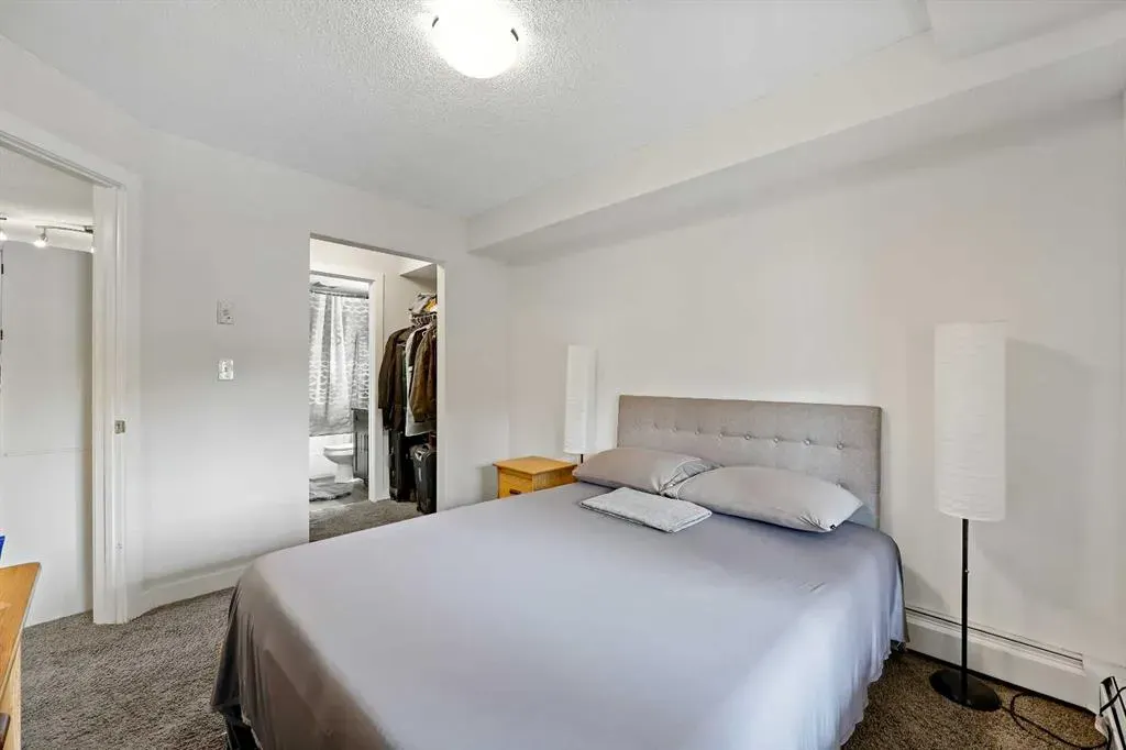 403 Mackenzie Way SW, #2212