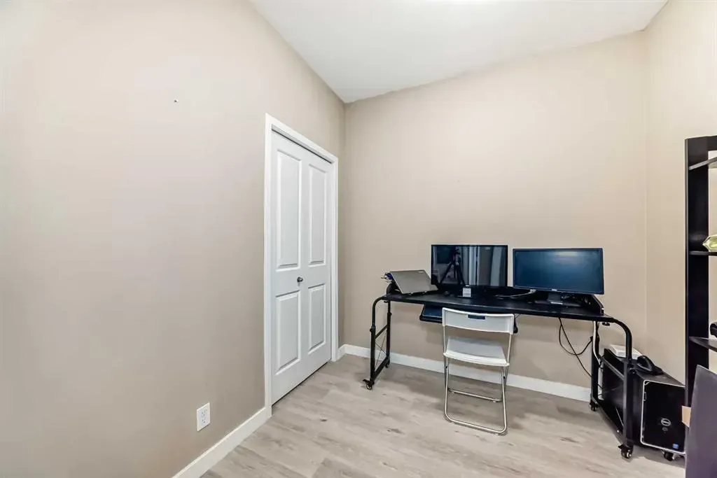 1053 10 Street SW, #1812