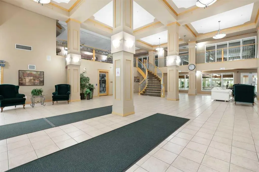 6868 Sierra Morena Boulevard SW, #326
