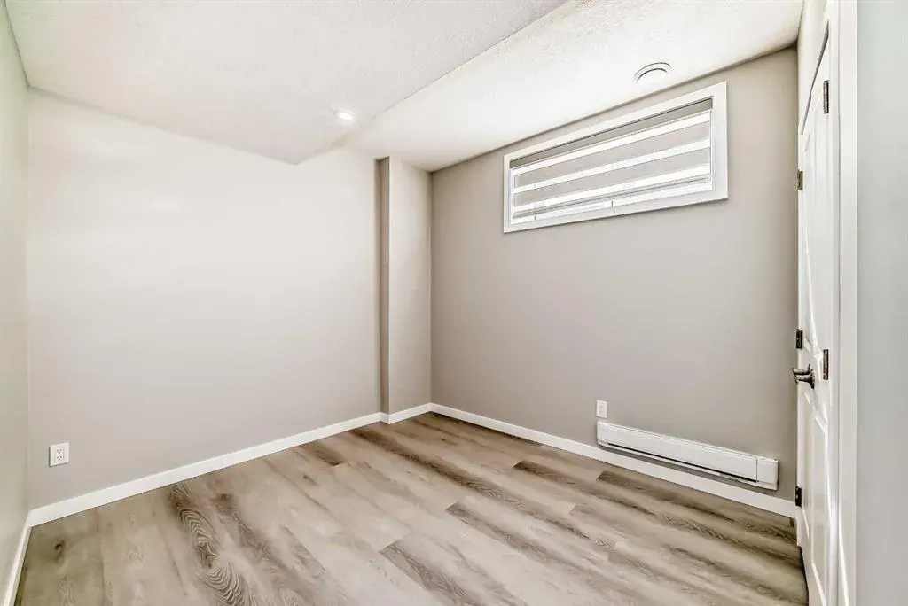 75 Evanscrest Common NW, #106