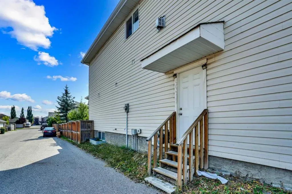 228 Covehaven Terrace NE