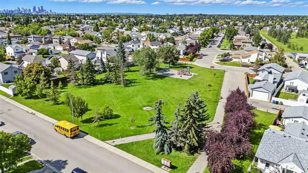 99 Erin Road SE