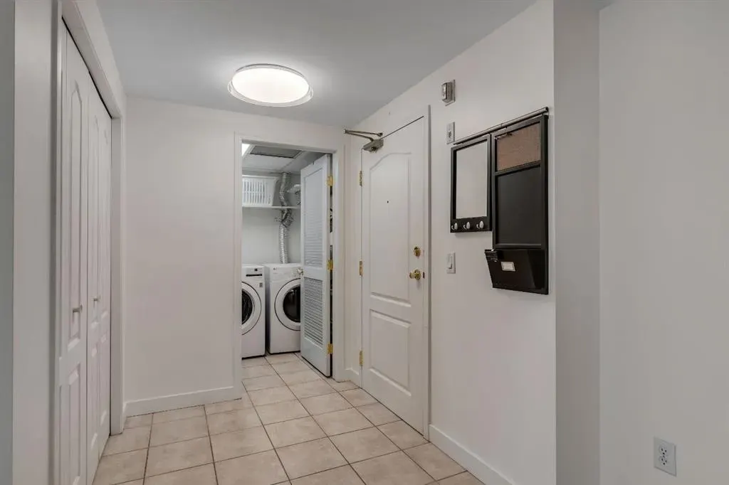 114 15 Avenue SW, #606