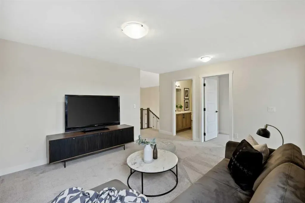 43 Versant View SW