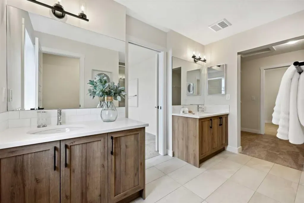 43 Versant View SW