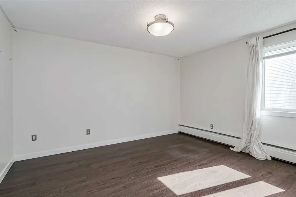 130 25 Avenue SW, #208