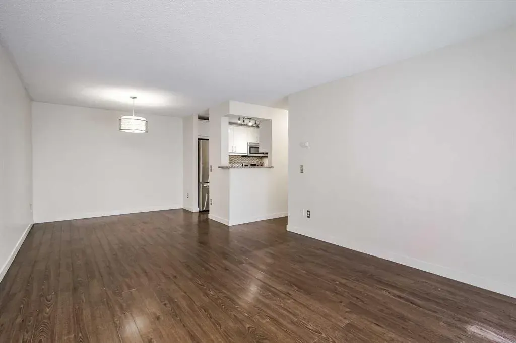 130 25 Avenue SW, #208