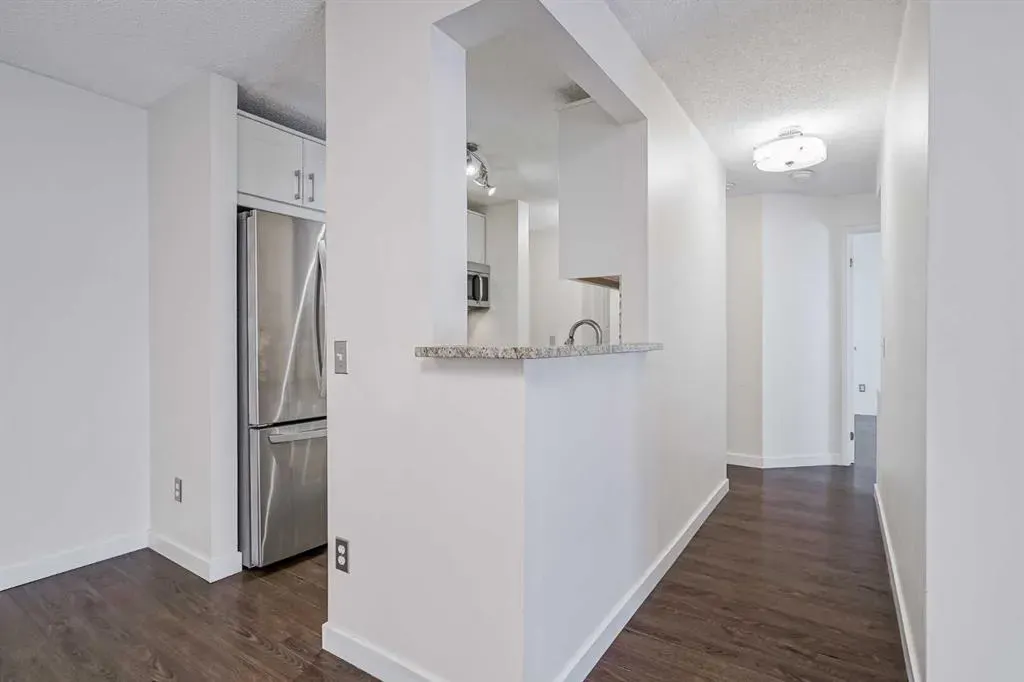 130 25 Avenue SW, #208
