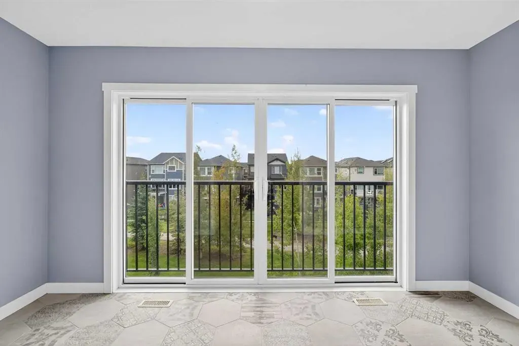 107 Legacy Landing SE