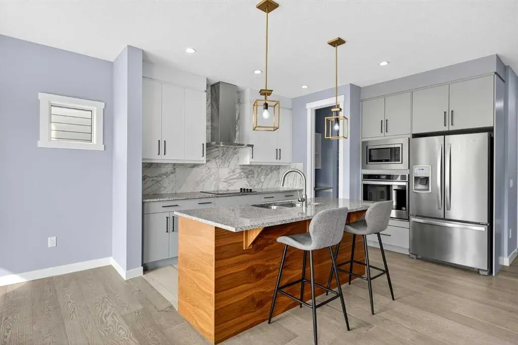107 Legacy Landing SE