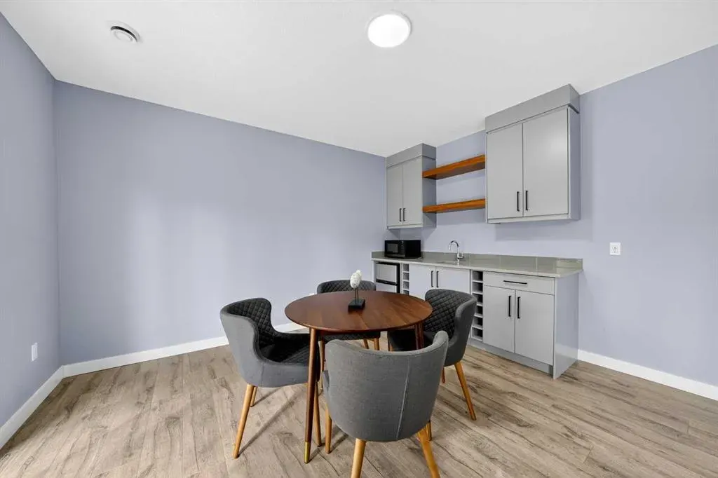 107 Legacy Landing SE