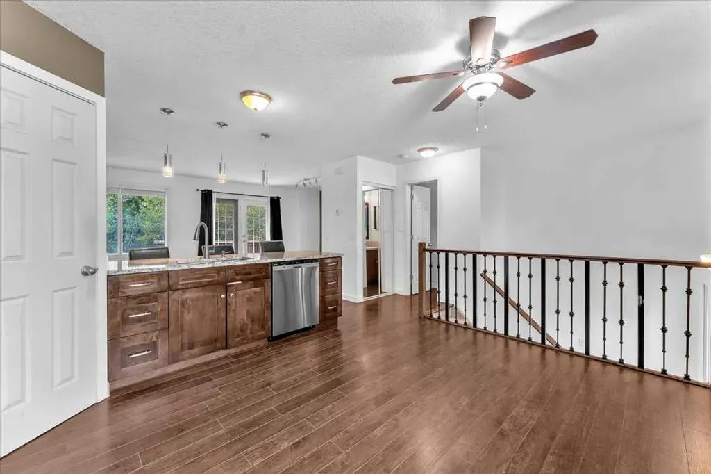 50 8 Avenue SE, #6