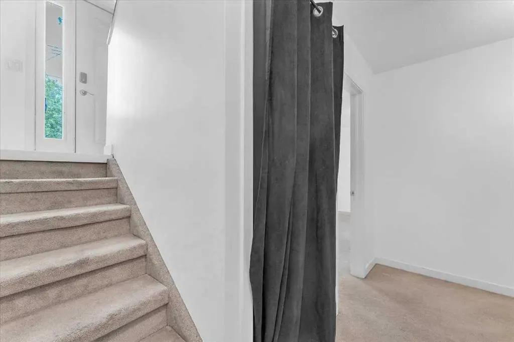 50 8 Avenue SE, #6