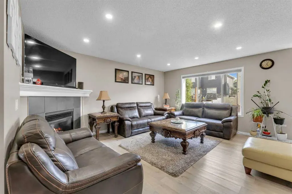 138 Saddlecrest Park NE