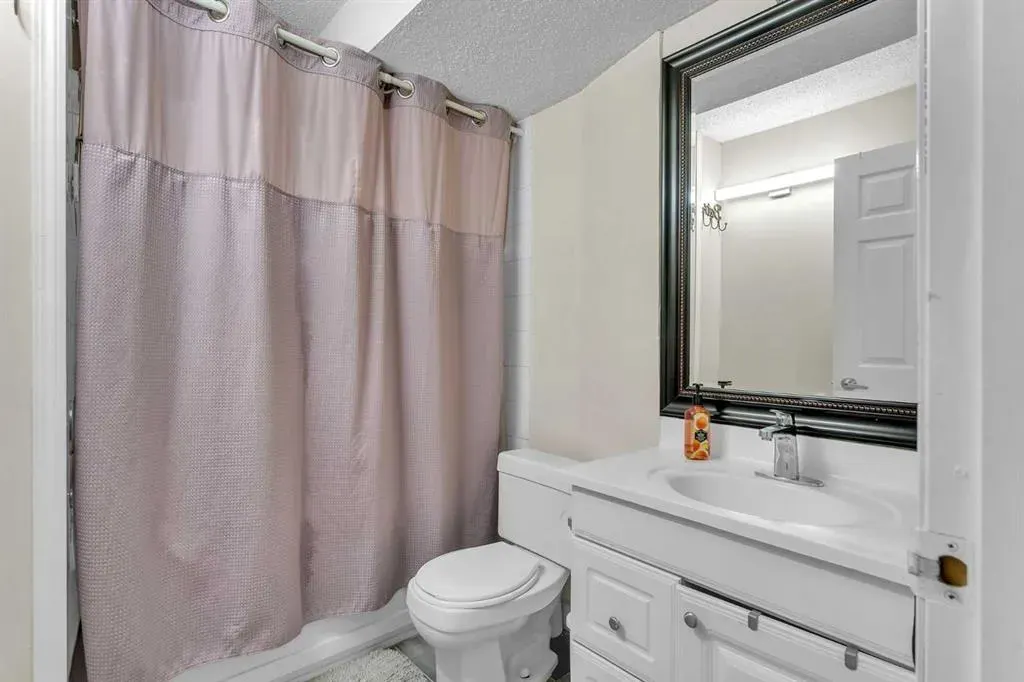 138 Saddlecrest Park NE
