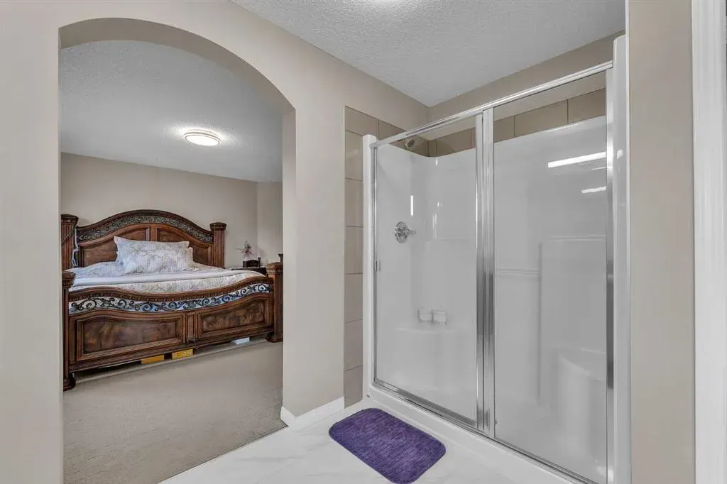 138 Saddlecrest Park NE