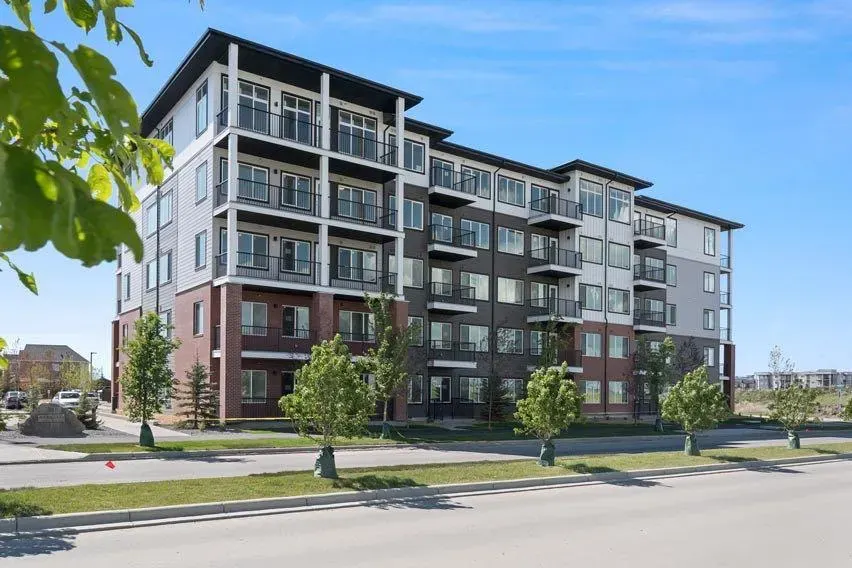 395 Skyview Parkway NE, #2520