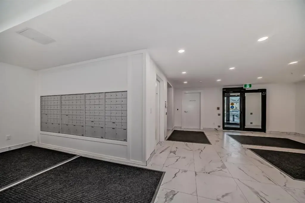 395 Skyview Parkway NE, #2520