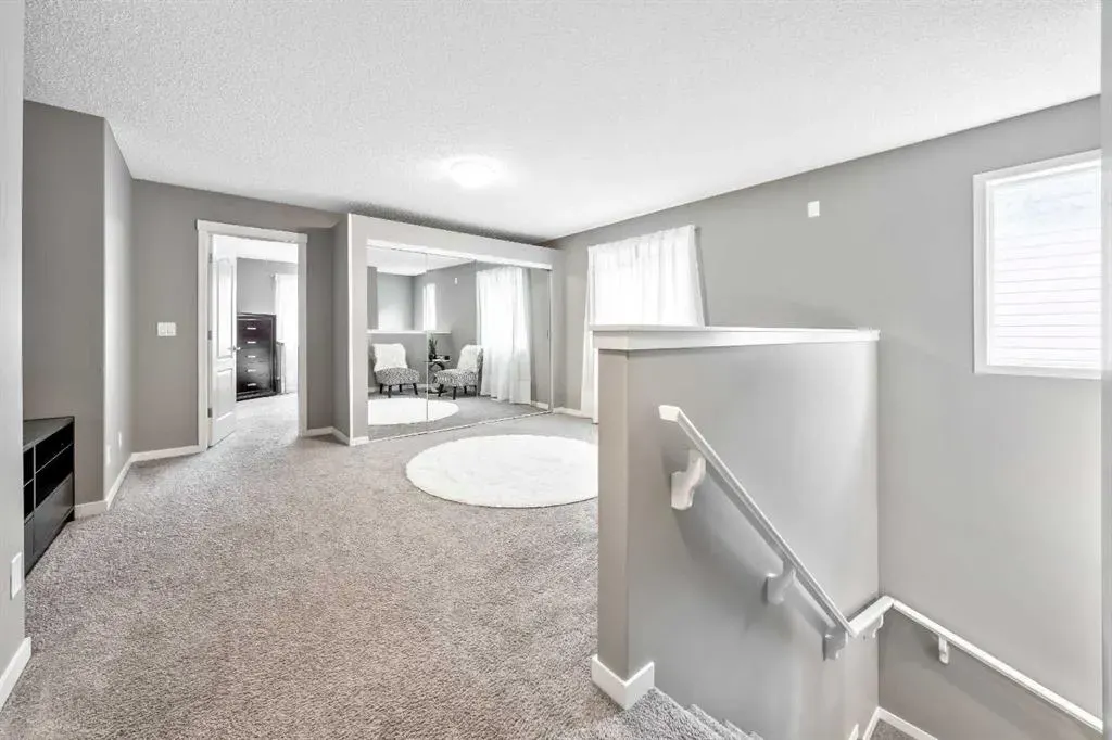 443 Skyview Shores Manor NE