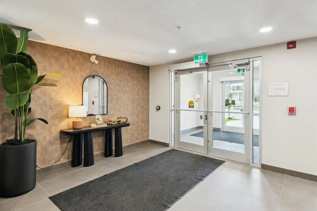700 Shawnee Square SW, #412